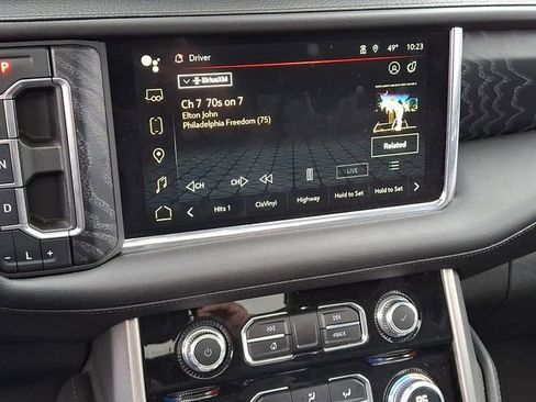 Used 2023 GMC Yukon XL Denali image 24