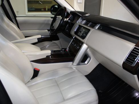 Used 2014 Land Rover Range Rover Supercharged AWD/4WD image 38