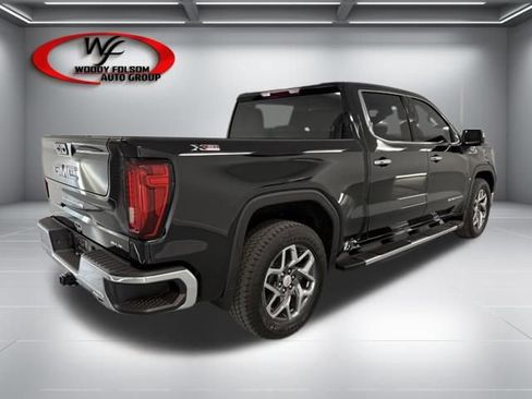Used 2023 GMC Sierra 1500 SLT w/ SLT Premium Package image 6