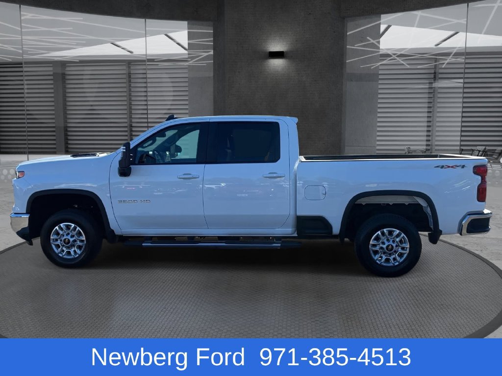 Used 2025 Chevrolet Silverado 2500 LT w/ Safety Package AWD/4WD image 8