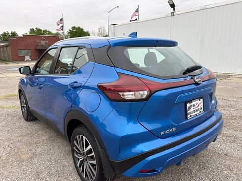 Used 2024 Nissan Kicks SV FWD image 5