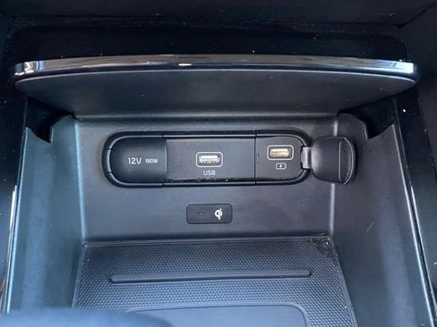 Used 2022 Kia Telluride EX w/ EX Premium Package image 23