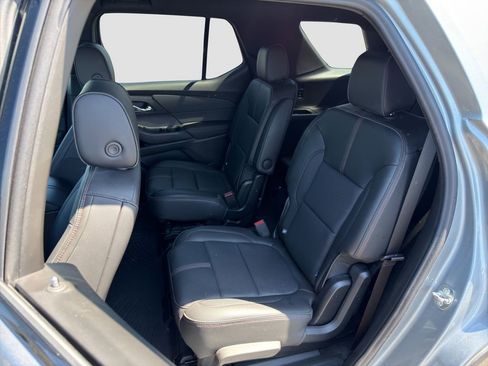 Used 2023 Chevrolet Traverse RS AWD/4WD image 25