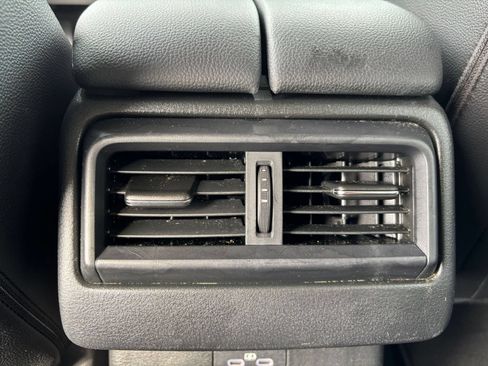 Used 2025 Chevrolet Equinox LT FWD image 25
