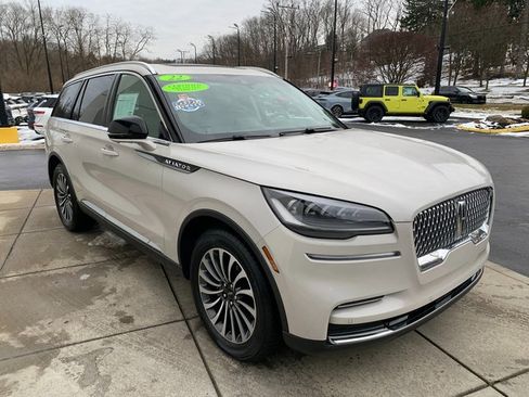 Certified 2022 Lincoln Aviator Reserve w/ Elements Package Plus image 8