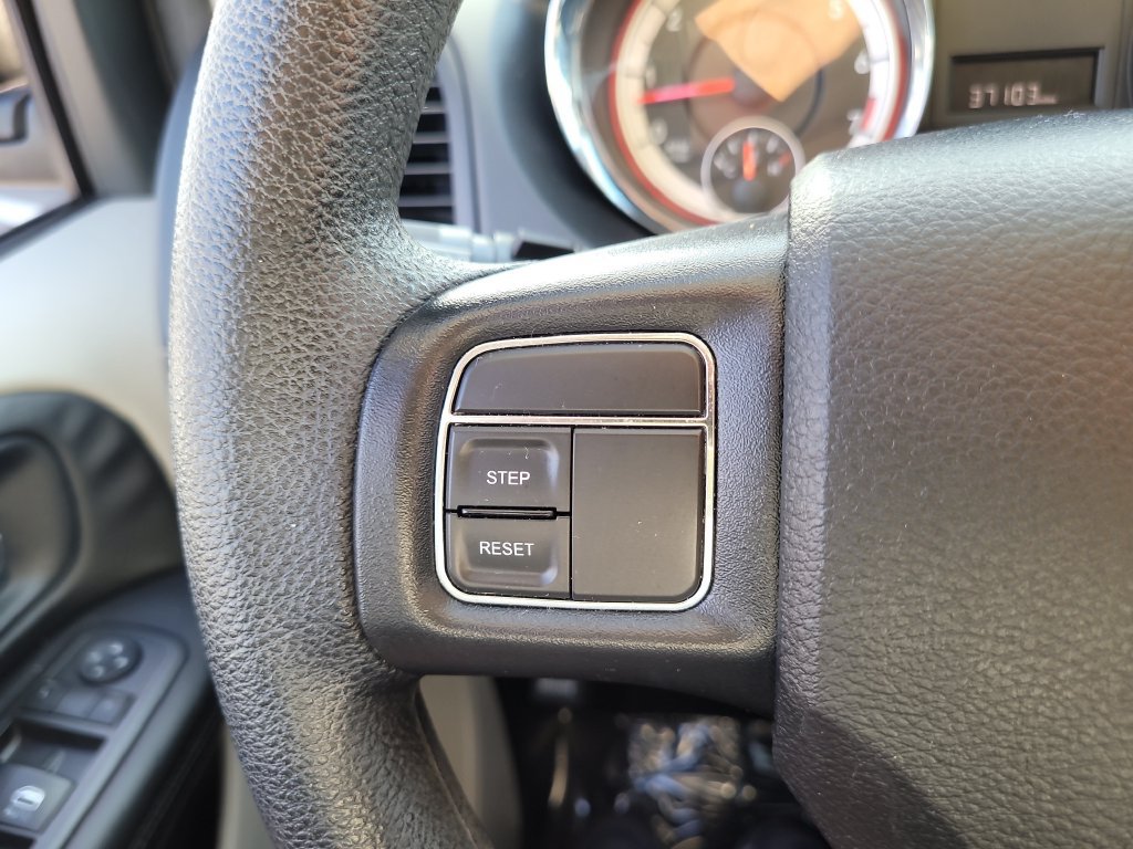 Used 2019 Dodge Grand Caravan SE FWD image 25
