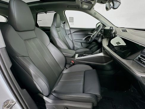 Used 2025 Audi Q5 Premium Plus w/ Premium Plus AWD/4WD image 8
