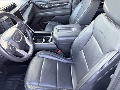Used 2022 GMC Yukon XL Denali w/ Max Trailering Package image 10
