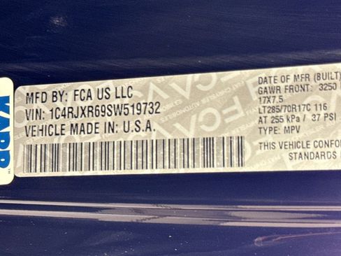 Used 2025 Jeep Wrangler Unlimited Rubicon 4xe image 30