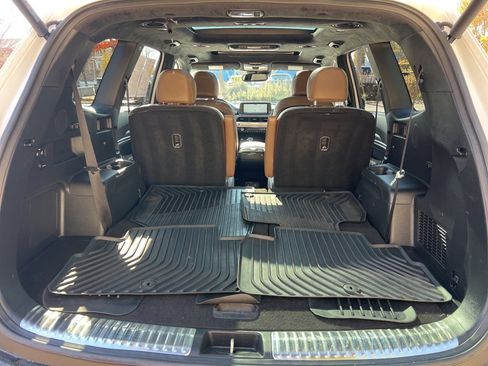 Certified 2022 Kia Telluride SX w/ SX Prestige Package image 27
