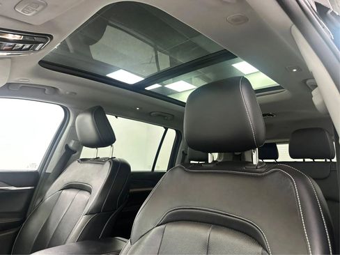 Used 2022 Jeep Grand Cherokee L Limited w/ Luxury Tech Group II image 22