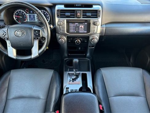 Used 2017 Toyota 4Runner SR5 Premium image 16