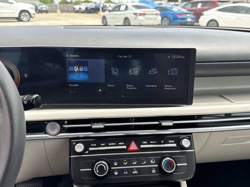 Used 2025 Hyundai Tucson SE FWD image 24