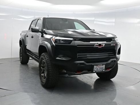 Used 2024 Chevrolet Colorado ZR2 w/ ZR2 Convenience Package III AWD/4WD image 67