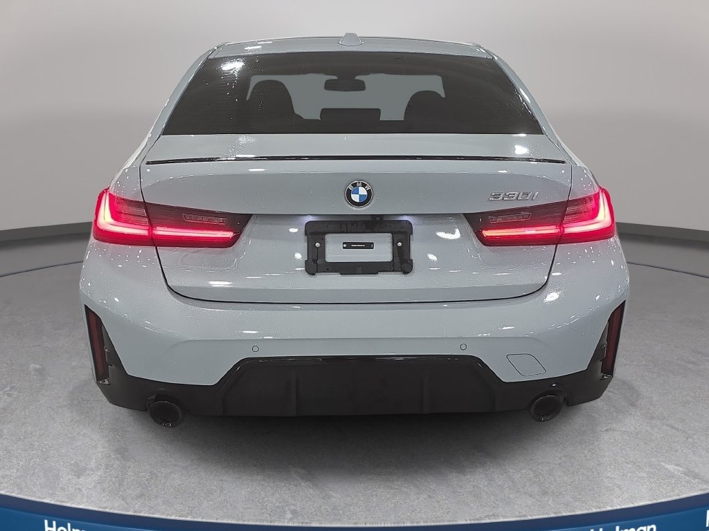 Used 2024 BMW 330i Sedan w/ M Sport Package RWD image 7