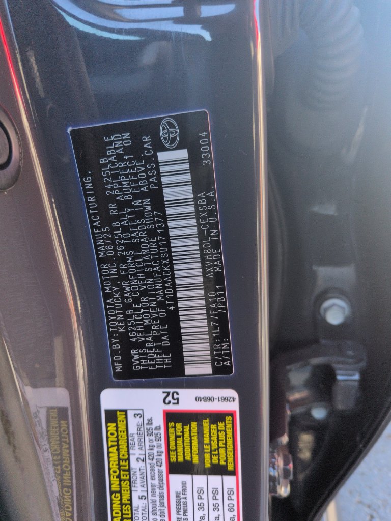 Used 2025 Toyota Camry SE FWD image 29