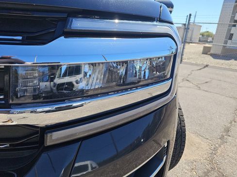 Used 2024 Ford Expedition Max Limited AWD/4WD image 32