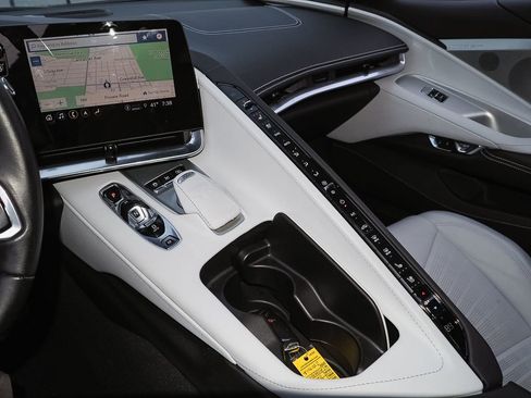 Certified 2021 Chevrolet Corvette Stingray Preferred Cpe w/ Z51 Performance Package image 17