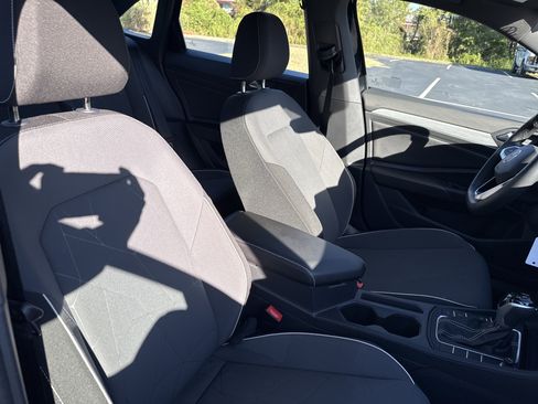 Used 2025 Volkswagen Jetta Sport image 34