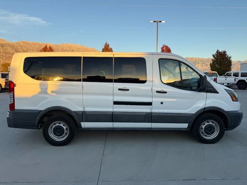 Used 2016 Ford Transit 150 XL image 2