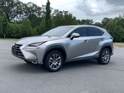 Used 2016 Lexus NX 300h AWD w/ Luxury Package image 3