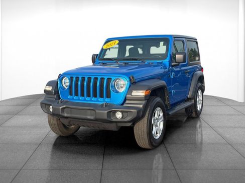 Used 2021 Jeep Wrangler Sport AWD/4WD image 3