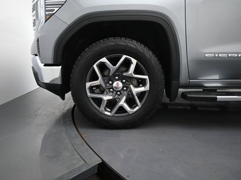 Used 2023 GMC Sierra 1500 SLT w/ SLT Premium Package AWD/4WD image 6