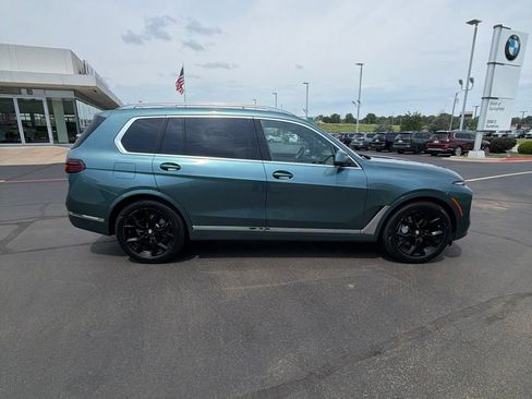 Used 2025 BMW X7 xDrive40i w/ Executive Package AWD/4WD image 2