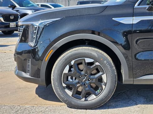 New 2026 Kia Sorento S image 5