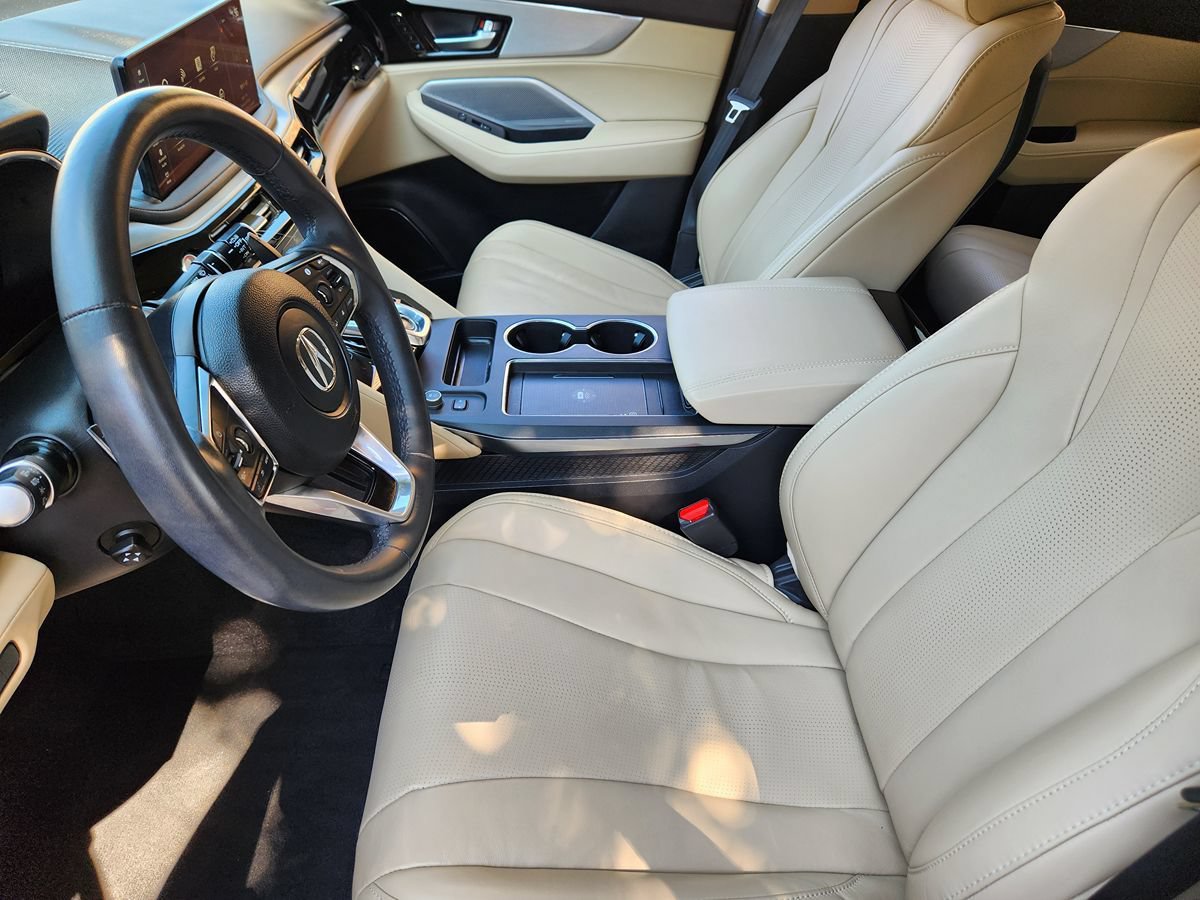 Used 2025 Acura MDX w/ Technology Package FWD image 18