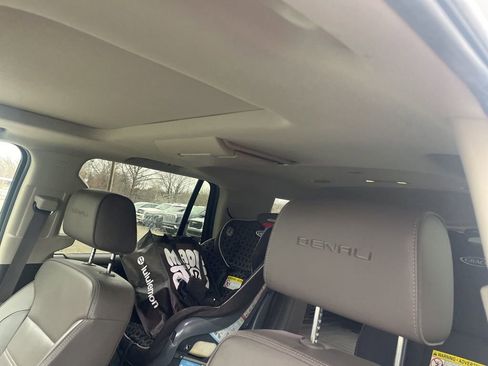 Used 2018 GMC Yukon Denali w/ Open Road Package image 4