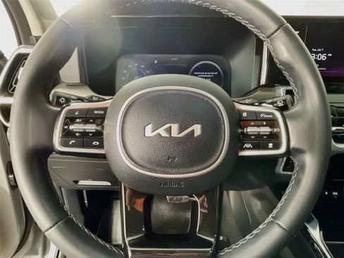 Certified 2022 Kia Sorento SX FWD image 15