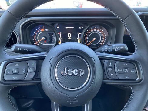 New 2026 Jeep Wrangler Unlimited Rubicon image 14