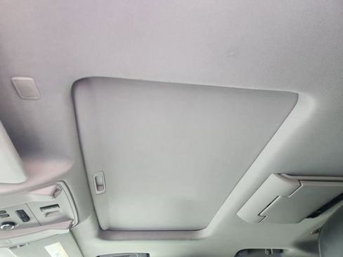 Used 2017 Cadillac Escalade Premium Luxury w/ LPO, Radiant Package image 12