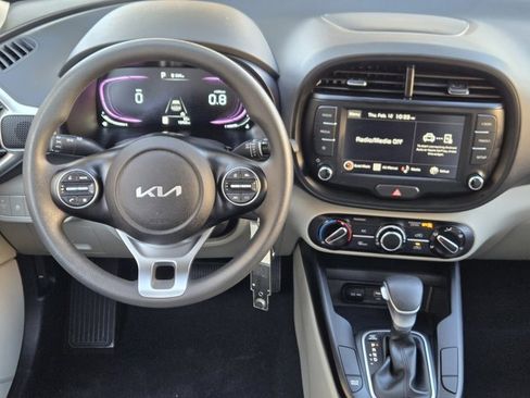 Certified 2025 Kia Soul LX image 27