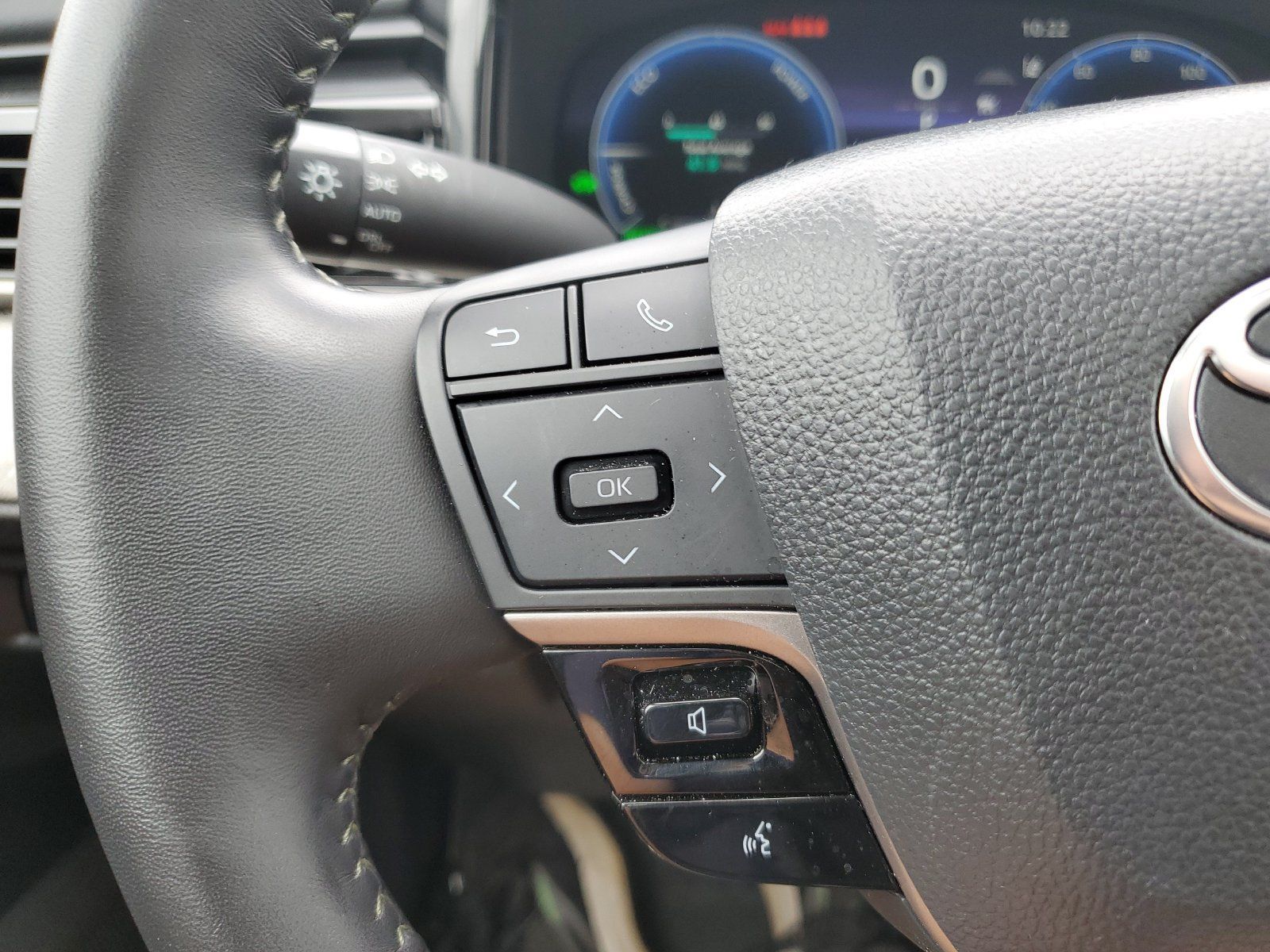 Certified 2025 Toyota Camry XLE w/ Premium Package AWD/4WD image 23