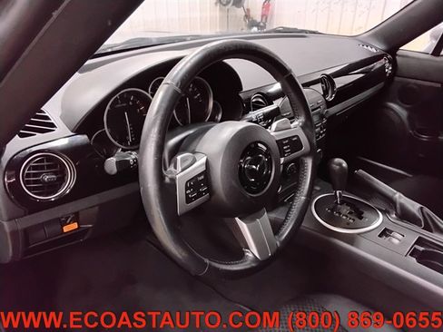Used 2006 MAZDA MX-5 Miata Touring image 11