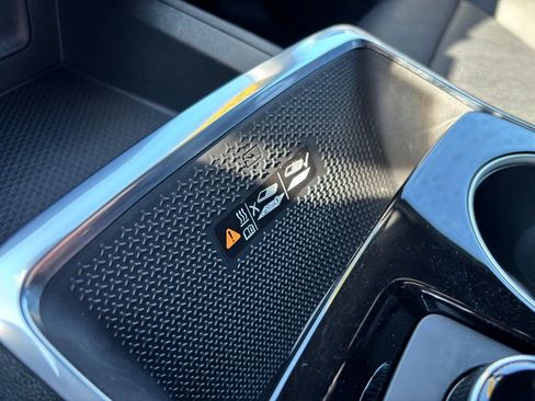 Used 2026 Chevrolet Equinox LT w/ Convenience Package II image 25