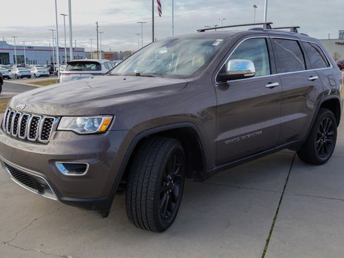 Used 2020 Jeep Grand Cherokee Limited image 4