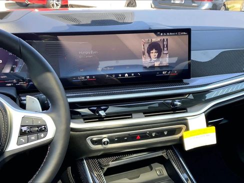 New 2026 BMW X7 M60i image 6