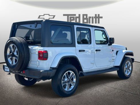 Used 2021 Jeep Wrangler Unlimited Sahara w/ LED Lighting Group AWD/4WD image 4