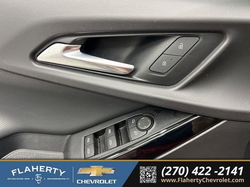 Used 2025 Chevrolet Equinox LT FWD image 20