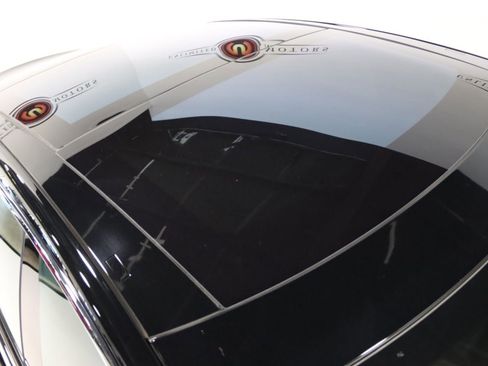 Used 2015 Tesla Model S 70 image 20