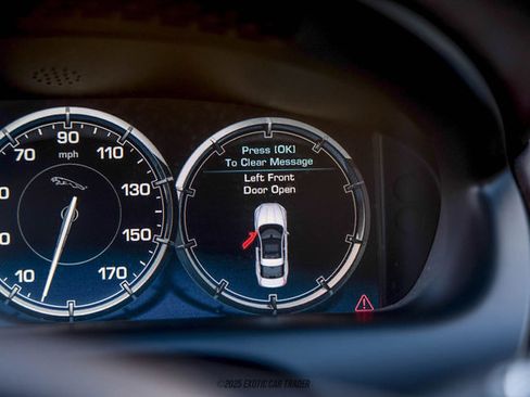 Used 2012 Jaguar XJ image 21