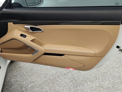 Used 2014 Porsche 911 Turbo S image 46