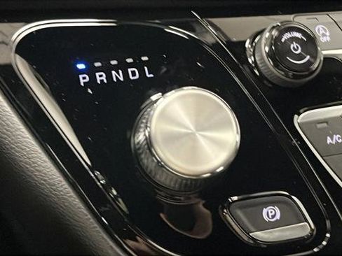 New 2026 Chrysler Voyager LX image 18