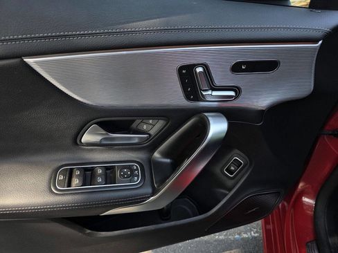 Used 2020 Mercedes-Benz CLA 250 4MATIC image 11