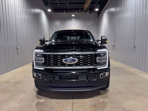 Used 2025 Ford F450 Platinum w/ Platinum Plus Package AWD/4WD image 9