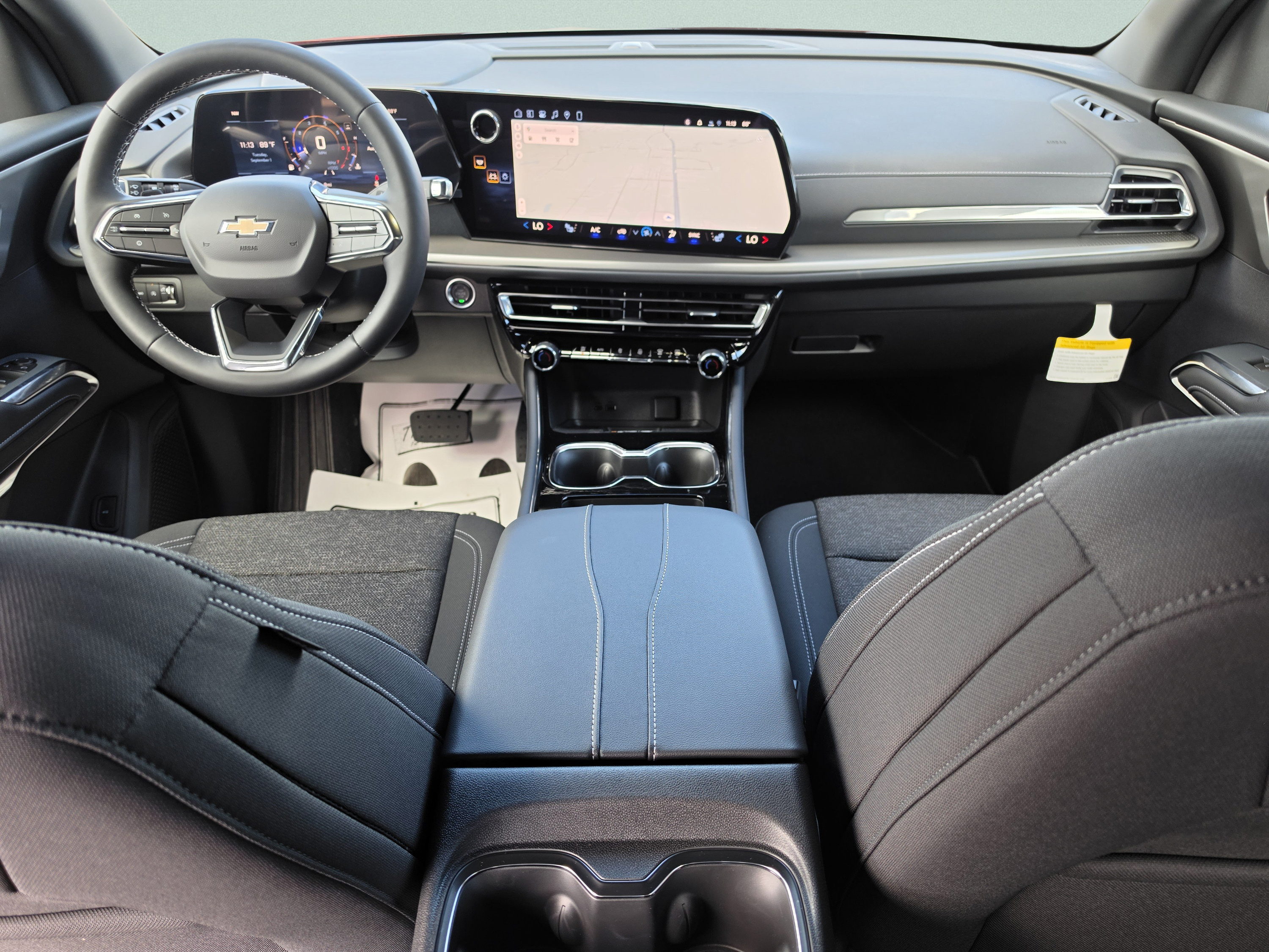 New 2027 Chevrolet Traverse LT w/ Sun and Wheel Package AWD/4WD image 18