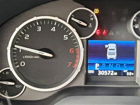 Used 2017 Toyota Tundra SR5 image 12